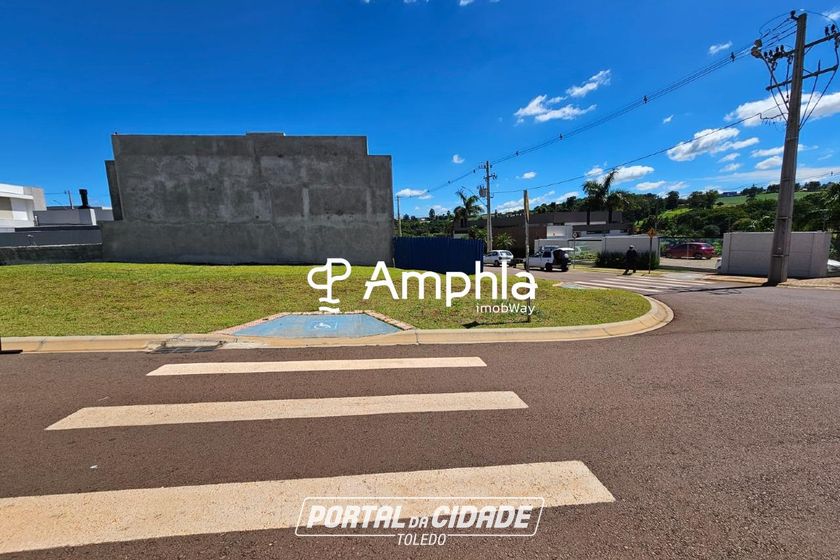 Terreno &agrave; venda - 270m&sup2; - Cancelli
