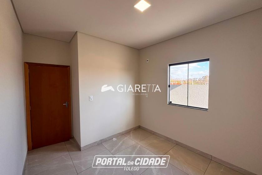 Casa &agrave; venda - 63m&sup2; - JARDIM PINHEIRINHO