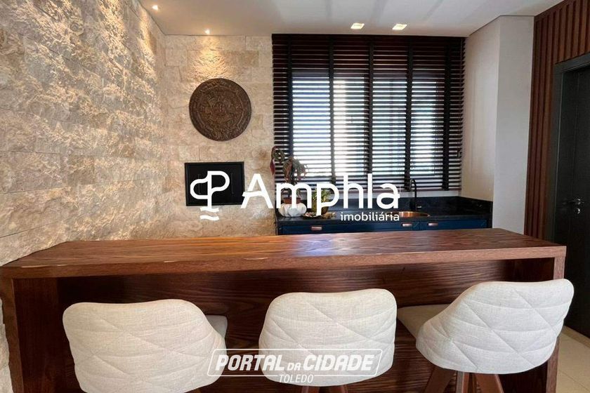 Apartamento &agrave; venda - 136m&sup2; - Centro