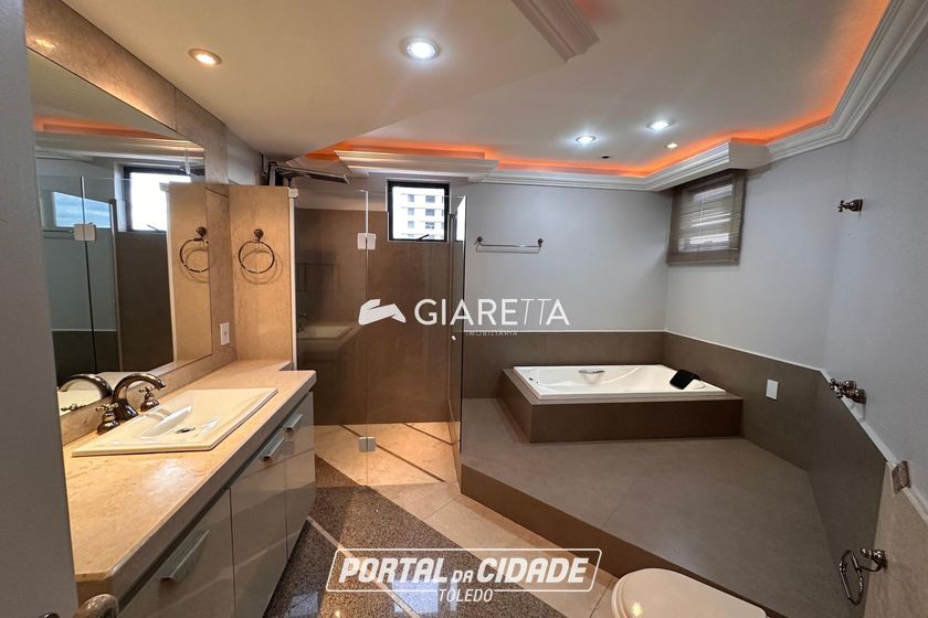 Apartamento &agrave; venda - 307m&sup2; - CENTRO