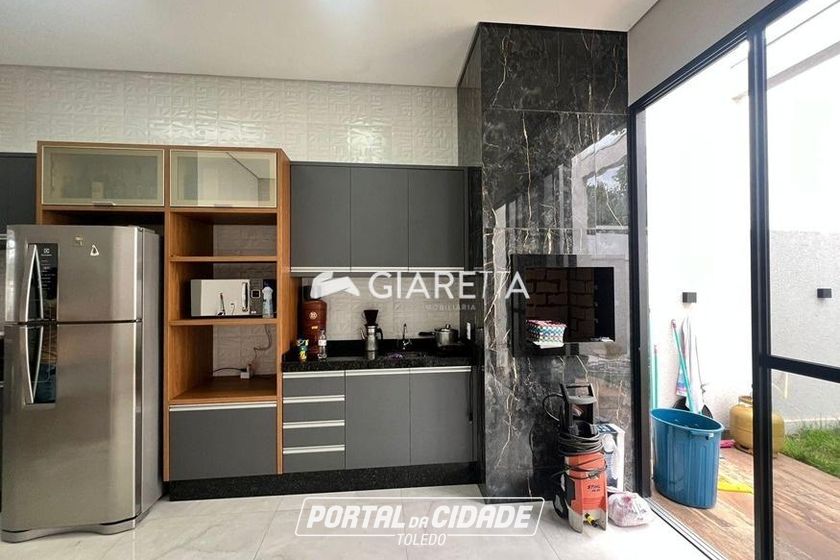 Casa para alugar - 121m&sup2; - JARDIM PANCERA