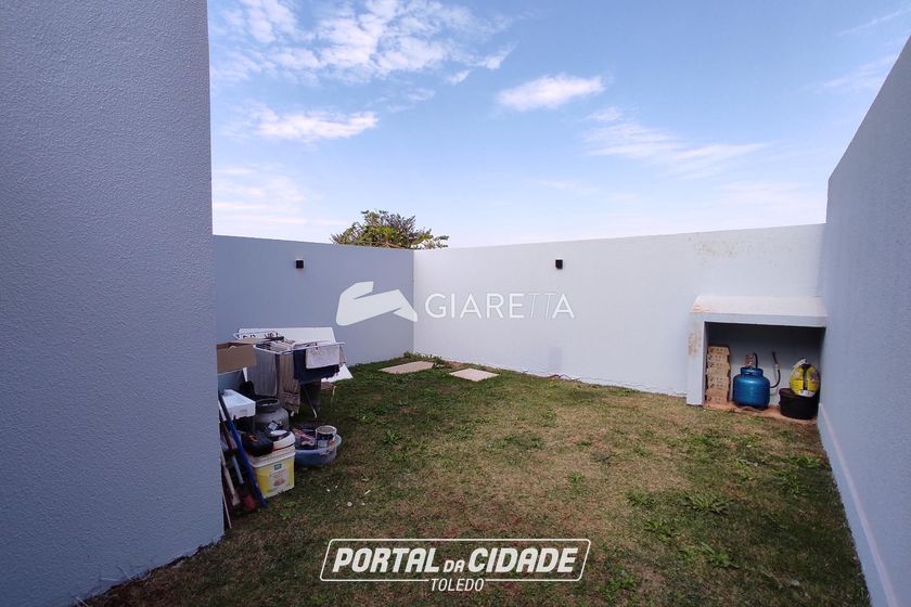 Casa para alugar - 105m&sup2; - JARDIM PANCERA