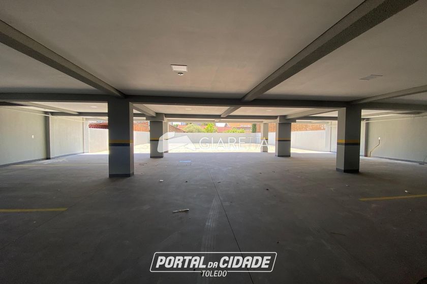 Apartamento para alugar - 130m&sup2; - CENTRO