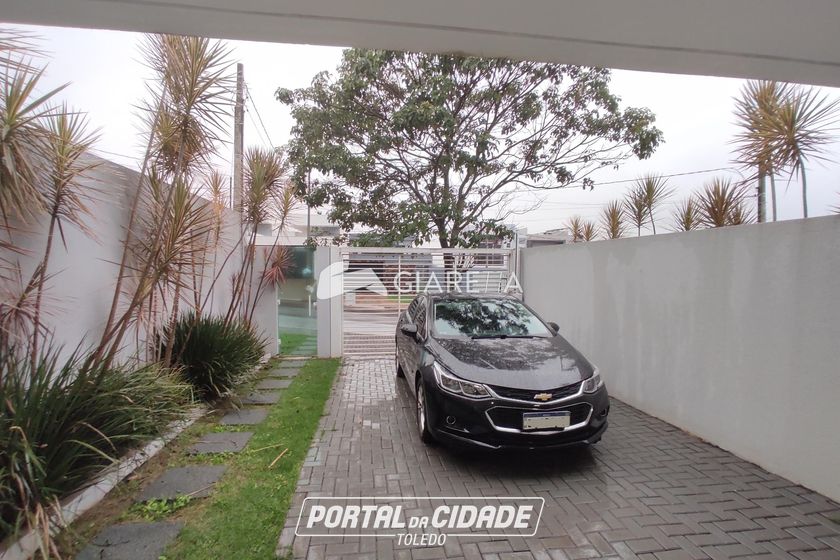 Sobrado &agrave; venda - 131m&sup2; - JARDIM PANCERA