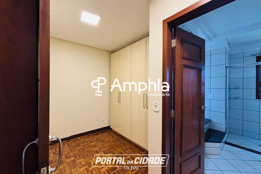 Casa &agrave; venda - 285m&sup2; - Recanto Tropical