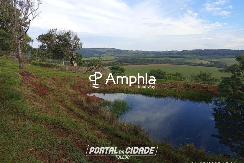 Ch&aacute;cara &agrave; venda - 121000m&sup2; - &Aacute;rea Rural