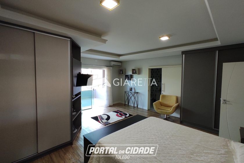 Sobrado &agrave; venda - 225m&sup2; - CENTRO