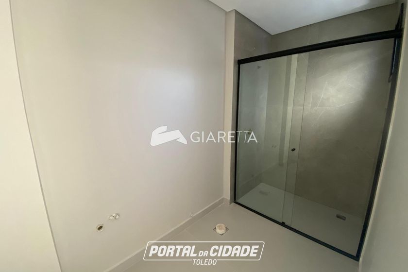 Apartamento para alugar - 130m&sup2; - CENTRO