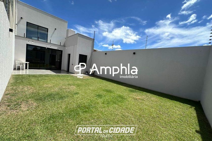 Sobrado &agrave; venda - 130m&sup2; - Recanto Tropical