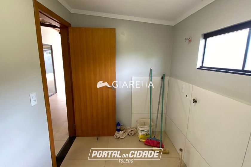 Casa &agrave; venda - 121m&sup2; - JARDIM PANCERA