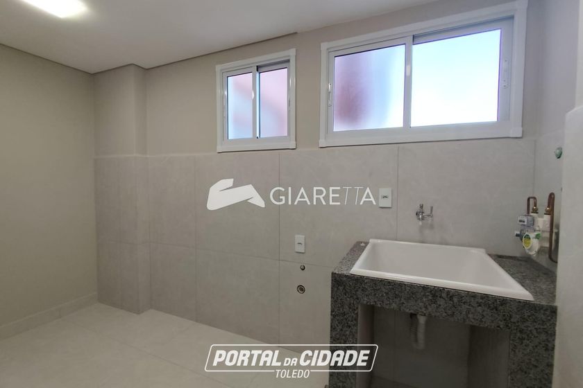 Apartamento para alugar - 153m&sup2; - CENTRO