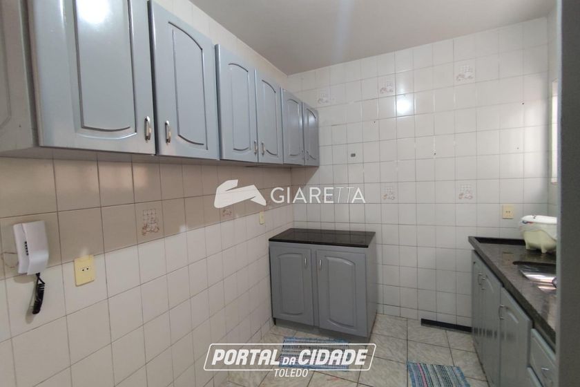 Apartamento para alugar - 72m&sup2; - CENTRO