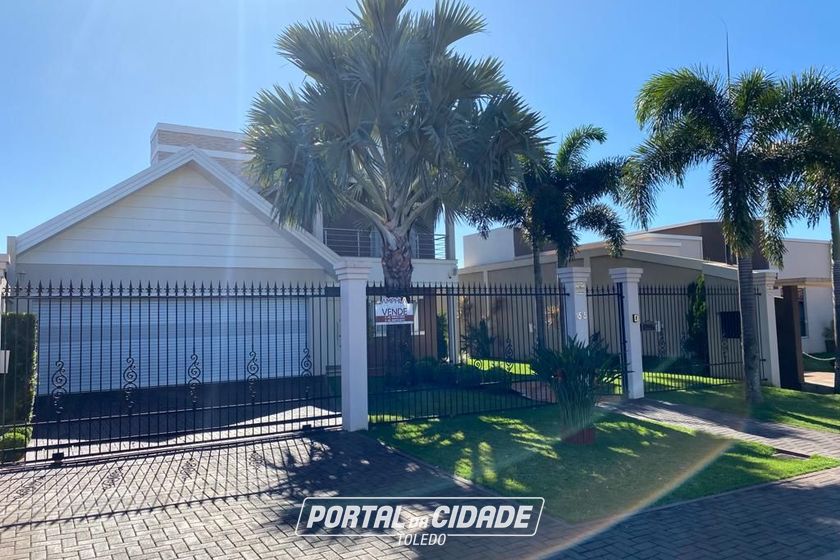 Sobrado &agrave; venda - 370m&sup2; - Ana Paula