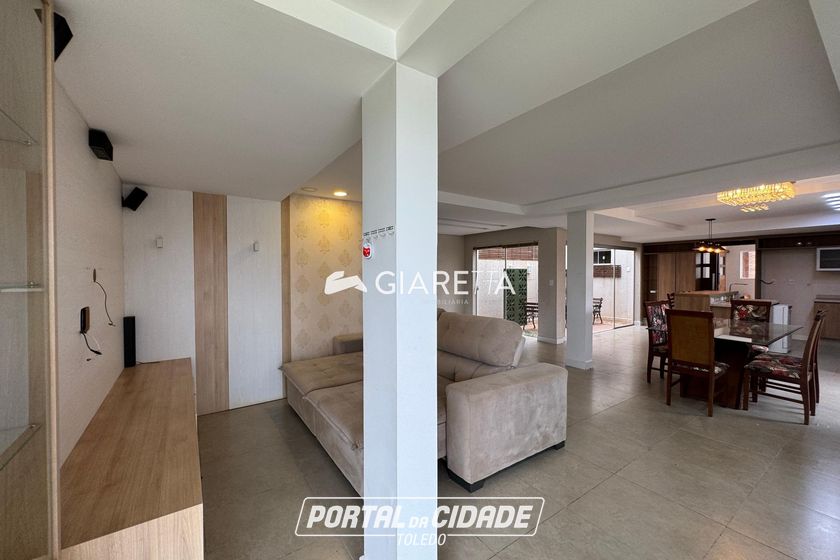 Sobrado para alugar - 322m&sup2; - JARDIM LA SALLE