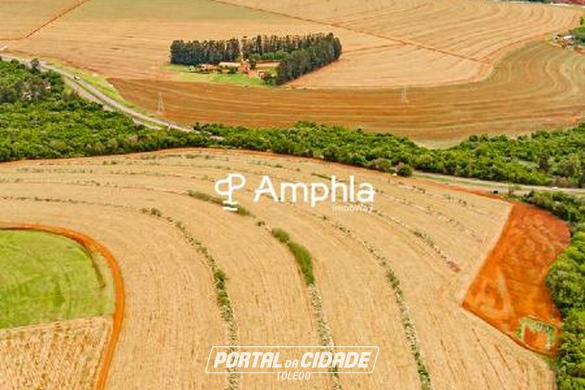 Terreno &agrave; venda - 127000m&sup2; - Zona Rural