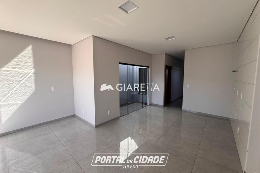 Casa &agrave; venda - 70m&sup2; - JARDIM PINHEIRINHO