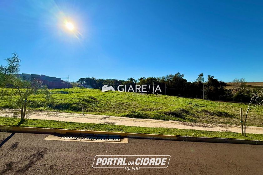 Terreno &agrave; venda - 354m&sup2; - JARDIM PANORAMA
