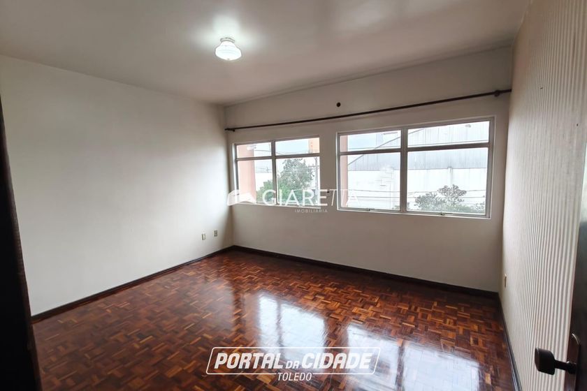 Apartamento para alugar - 135m&sup2; - CENTRO