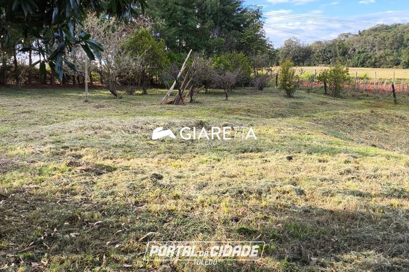 Ch&aacute;cara &agrave; venda - 48400m&sup2; - ZONA RURAL