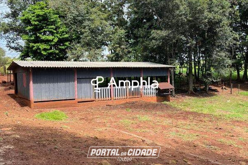 Ch&aacute;cara &agrave; venda - 45351m&sup2; - Zona Rural