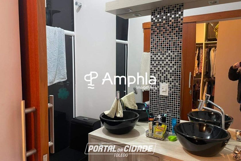 Casa &agrave; venda - 238m&sup2; - Jardim Porto Alegre