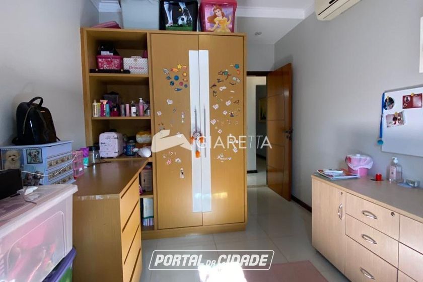 Casa &agrave; venda - 214m&sup2; - CENTRO