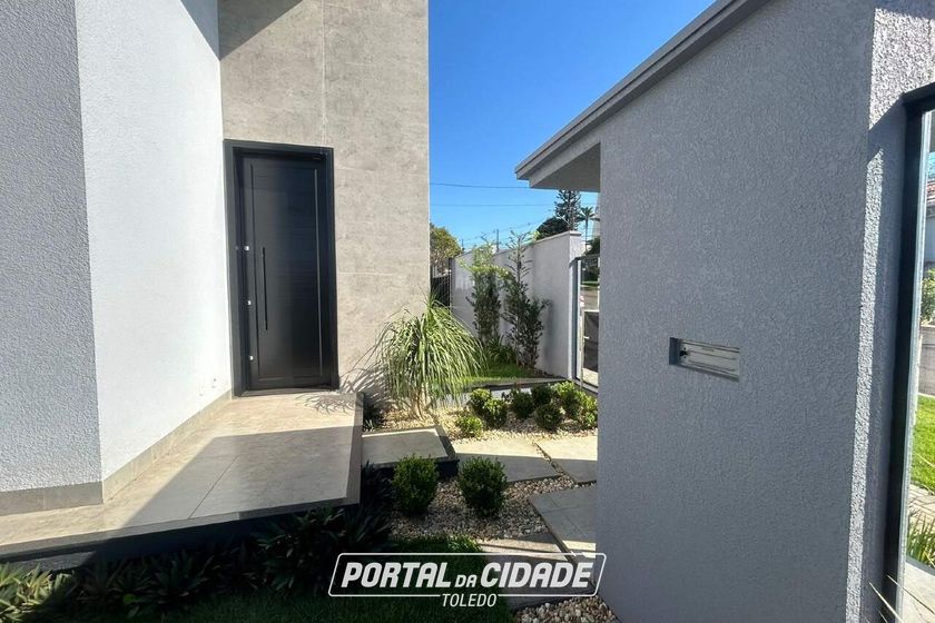 Sobrado &agrave; venda - 200m&sup2; - Maria Luiza