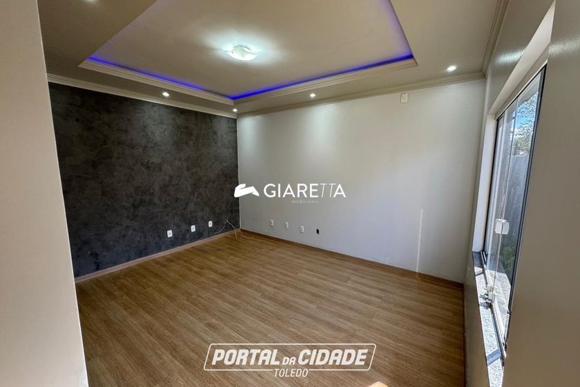 Sobrado &agrave; venda - 157m&sup2; - VILA INDUSTRIAL