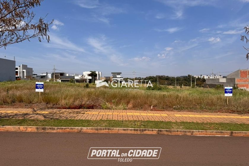 Terreno &agrave; venda - 360m&sup2; - VILA INDUSTRIAL