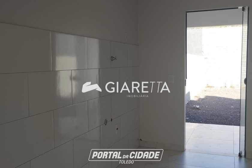 Casa para alugar - 60m&sup2; - JARDIM BRESSAN
