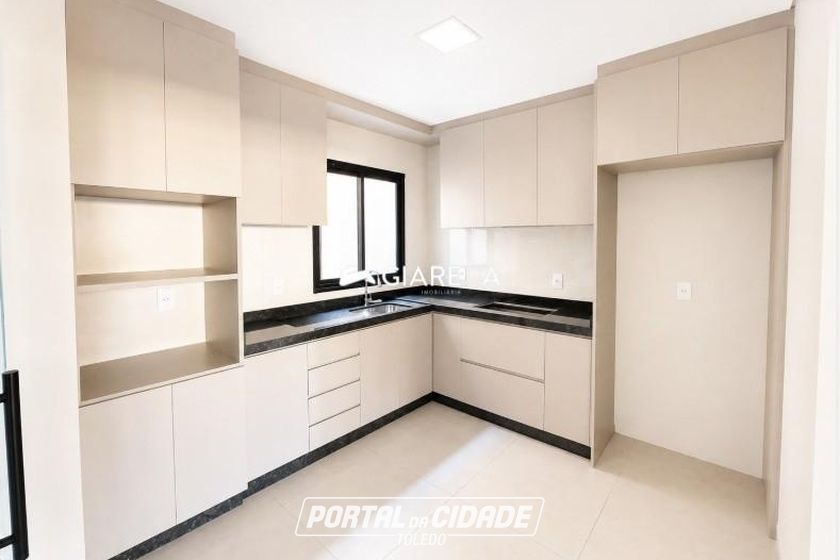 Sobrado para alugar - 136m&sup2; - CENTRO