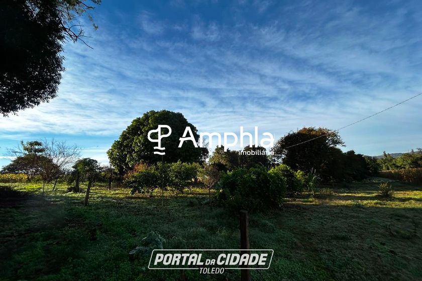 Ch&aacute;cara &agrave; venda - 37590m&sup2; - Centro (Margarida)