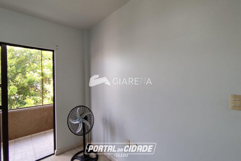 Apartamento para alugar - 72m&sup2; - CENTRO