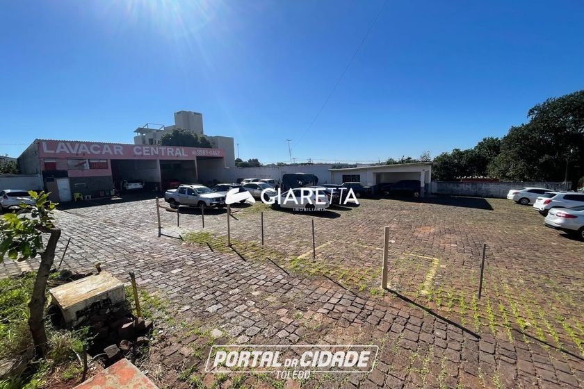 Terreno &agrave; venda - 1000m&sup2; - CENTRO