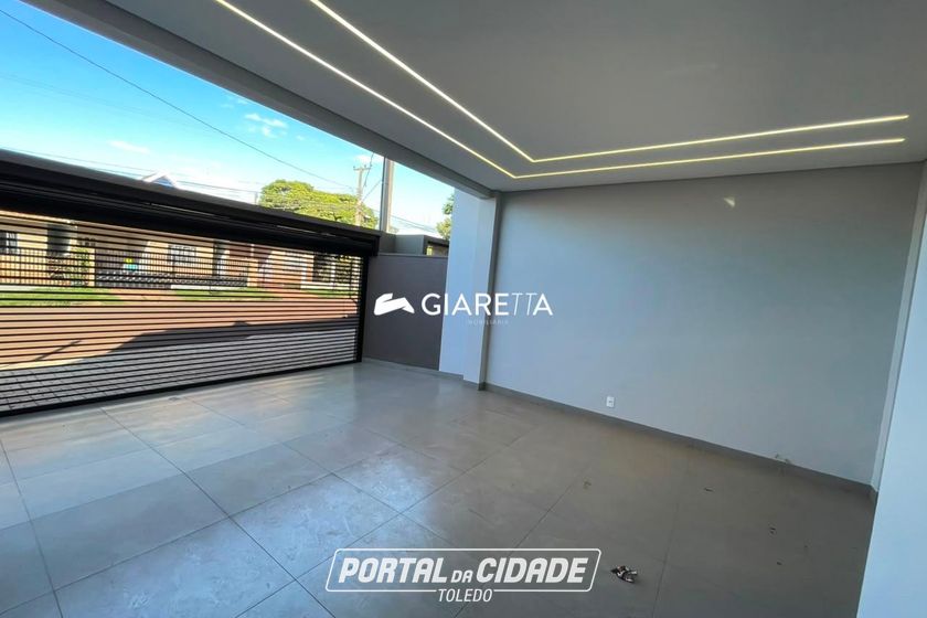 Sobrado &agrave; venda - 130m&sup2; - JARDIM PANCERA