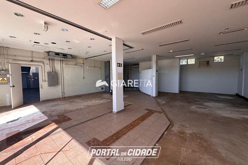 Sala Comercial &agrave; venda - 1230m&sup2; - CENTRO