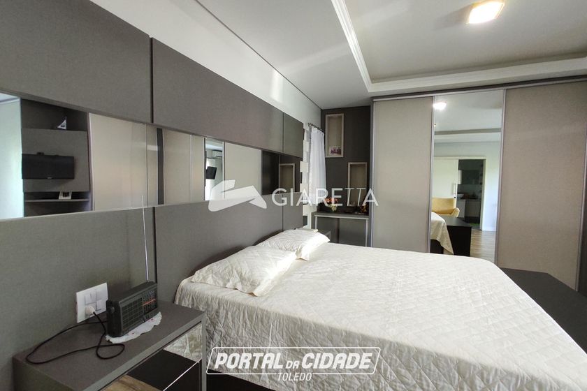 Sobrado &agrave; venda - 225m&sup2; - CENTRO