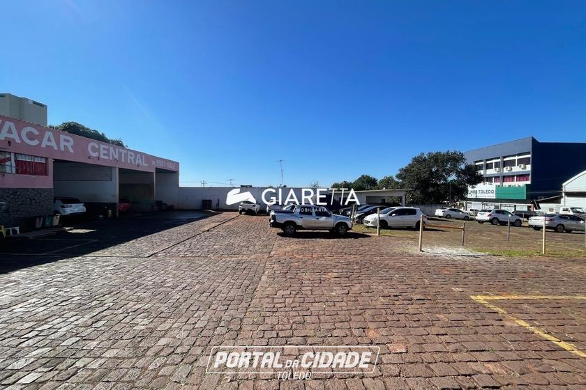 Terreno &agrave; venda - 1000m&sup2; - CENTRO