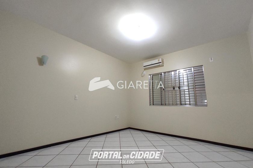 Apartamento para alugar - 190m&sup2; - JARDIM GISELA