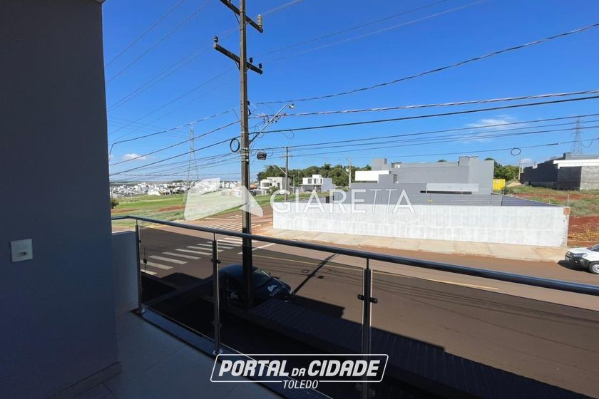 Sobrado &agrave; venda - 132m&sup2; - JARDIM PANCERA