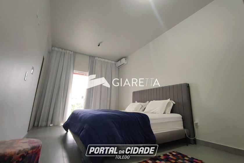 Sobrado &agrave; venda - 129m&sup2; - JARDIM PARIZOTTO