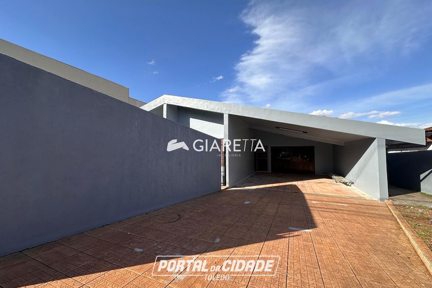 Casa para alugar - 300m&sup2; - CENTRO