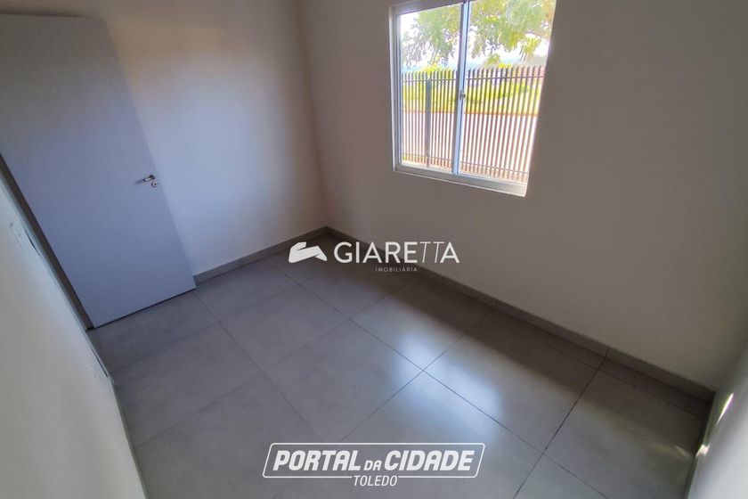 Casa &agrave; venda - 42m&sup2; - VILA PIONEIRO