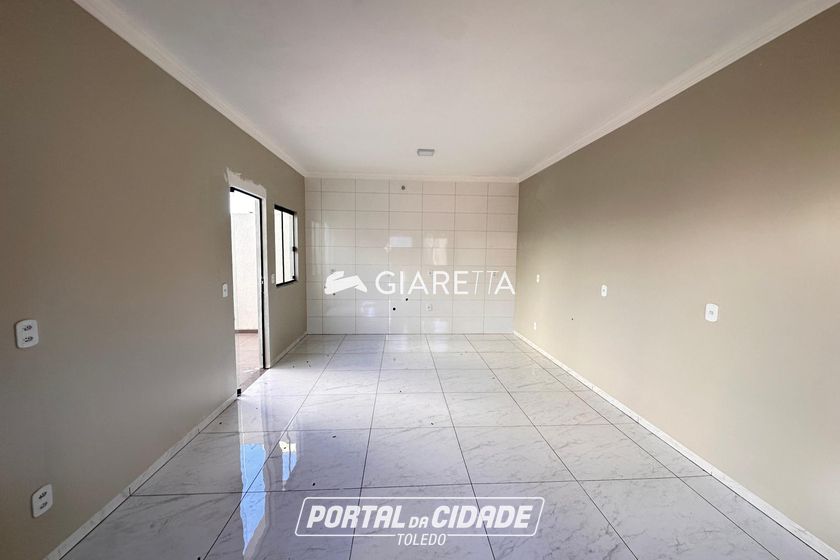 Casa &agrave; venda - 58m&sup2; - JARDIM PINHEIRINHO