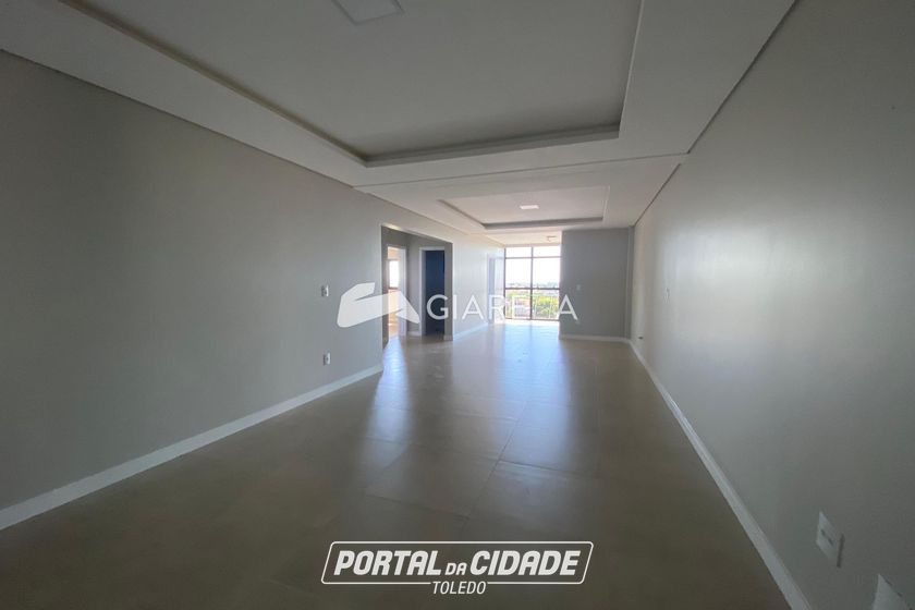 Apartamento para alugar - 130m&sup2; - CENTRO