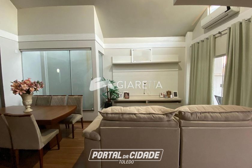 Casa &agrave; venda - 196m&sup2; - JARDIM GISELA