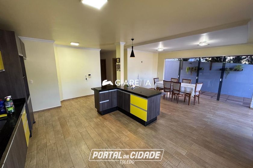 Sobrado &agrave; venda - 157m&sup2; - VILA INDUSTRIAL
