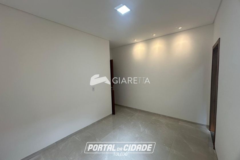 Casa &agrave; venda - 77m&sup2; - JARDIM COOPAGRO