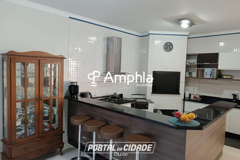 Casa &agrave; venda - 220m&sup2; - Industrial Leste
