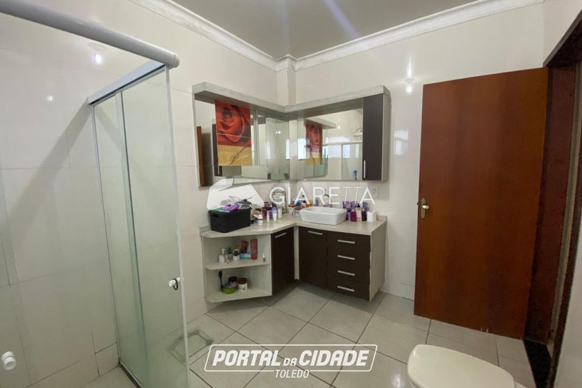 Casa &agrave; venda - 196m&sup2; - JARDIM GISELA